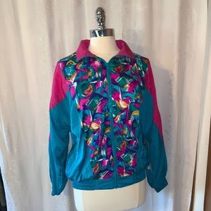 Cute windbreaker jacket!!!